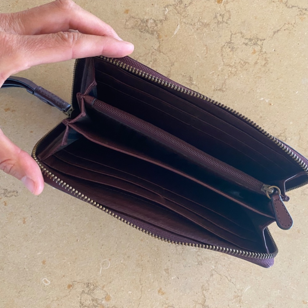 FRYE wallet - Picture 2 of 2